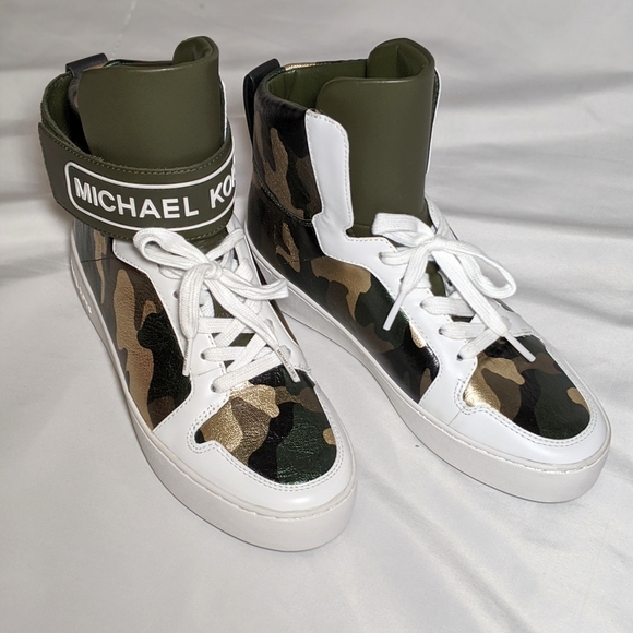 Michael Kors Shoes - NWT Michael Kors Sneakers Size 6